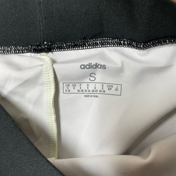 Adidas running shorts, great condition - Picture 4 of 8